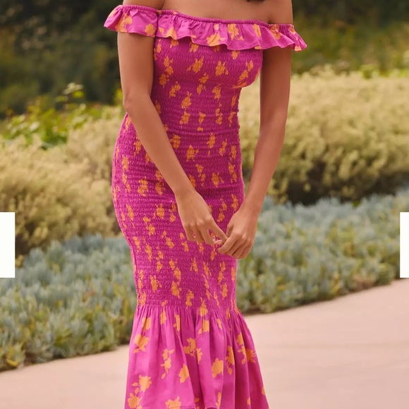 BY ANTHROPOLOGIE NWT OFF-THE-SHOULDER SMOCKED MIDI DRESS SIZE MEDIUM - Picture 2 of 7